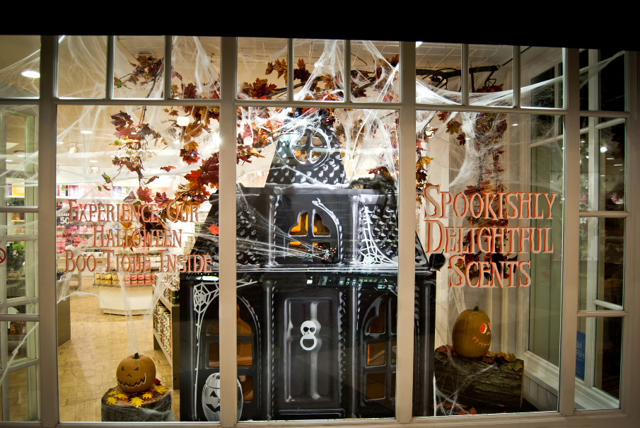 White Barn Candle Co. Windows and Display Abigail Algueseva